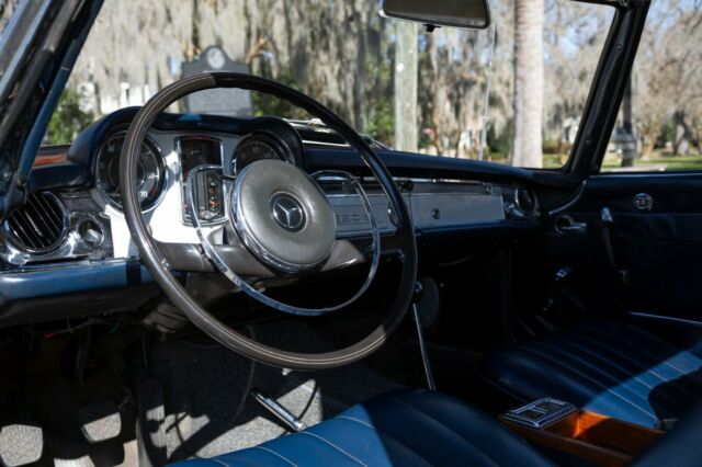 Mercedes-Benz SL-Class 1964 image number 13