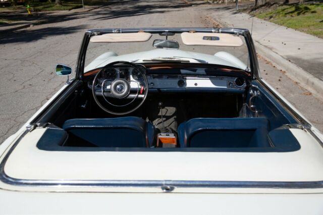 Mercedes-Benz SL-Class 1964 image number 41