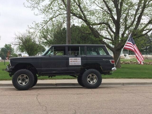 Jeep Wagoneer 1968 image number 11