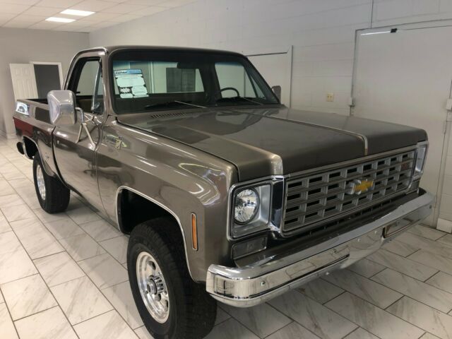 Chevrolet C-10 1976 image number 0