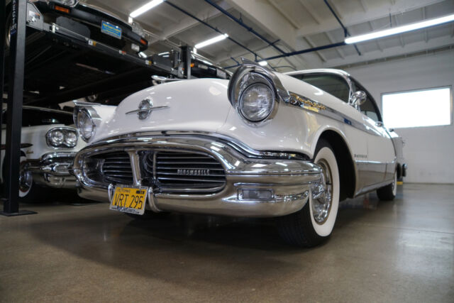 Oldsmobile 98 4 Dr Holiday Hardtop 1956 image number 3