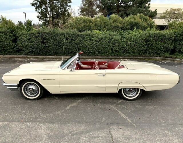 Ford Thunderbird 1964 image number 16