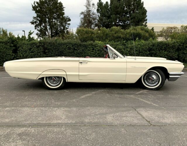 Ford Thunderbird 1964 image number 21