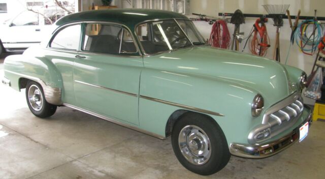 Chevrolet Styleline Deluxe 1952 image number 0