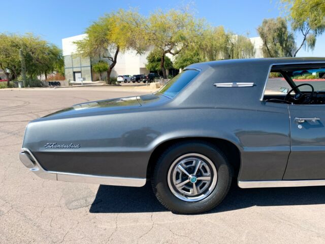 Ford Thunderbird 1967 image number 13