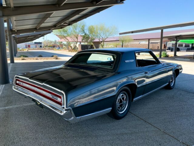 Ford Thunderbird 1967 image number 35