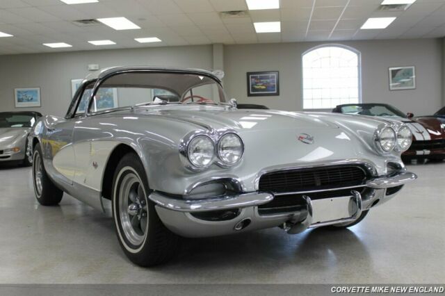 Chevrolet Corvette 1962 image number 11