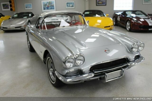 Chevrolet Corvette 1962 image number 12