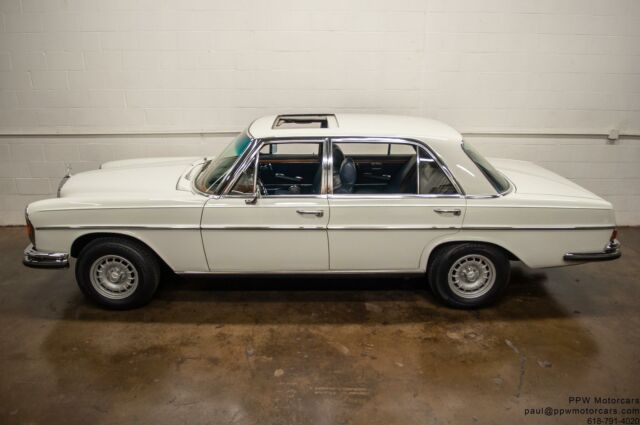 Mercedes-Benz 300-Series 1968 image number 6