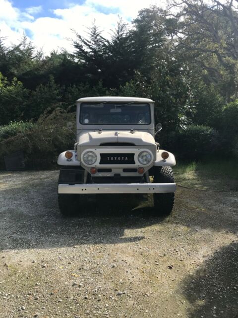 Toyota Land Cruiser 1968 image number 3