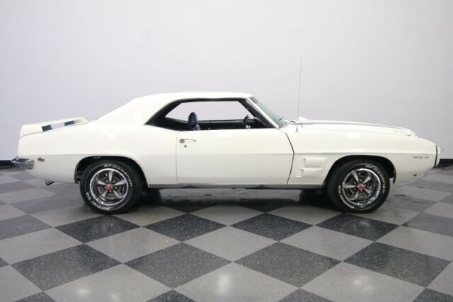 Pontiac Firebird 1969 image number 15