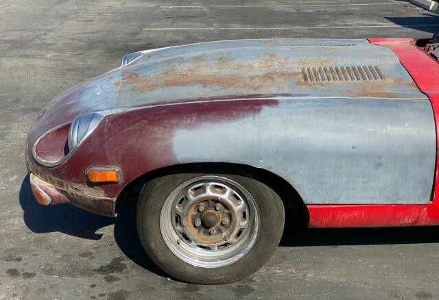 Jaguar E-Type 1970 image number 10