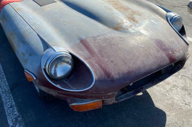 Jaguar E-Type 1970 image number 11