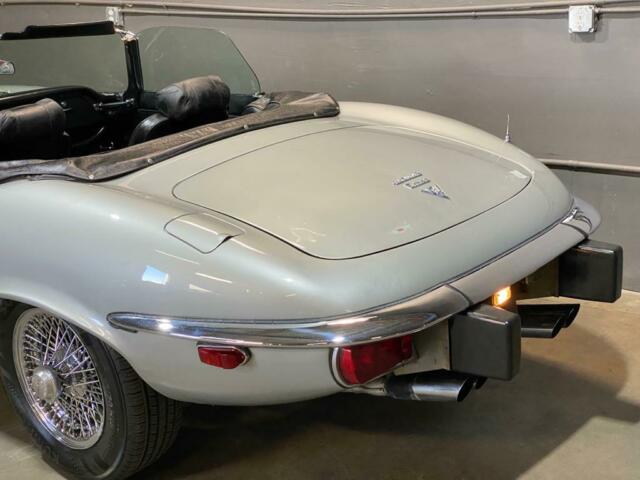 Jaguar E-Type 1974 image number 12