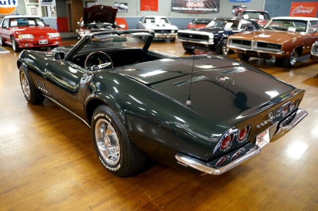 Chevrolet Corvette 1968 image number 10