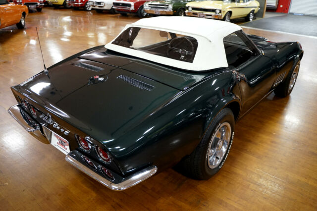 Chevrolet Corvette 1968 image number 17