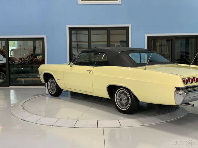 Chevrolet Impala 1965 image number 2