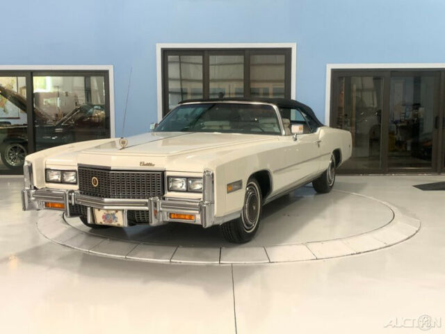 Cadillac Fleetwood 1976 image number 24