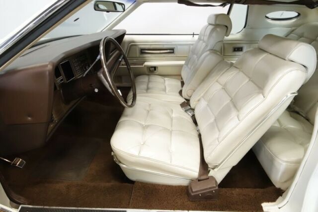 Lincoln Continental 1972 image number 4