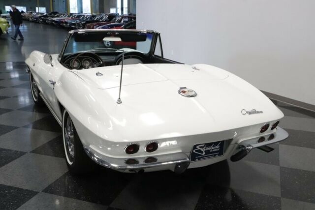 Chevrolet Corvette 1963 image number 10