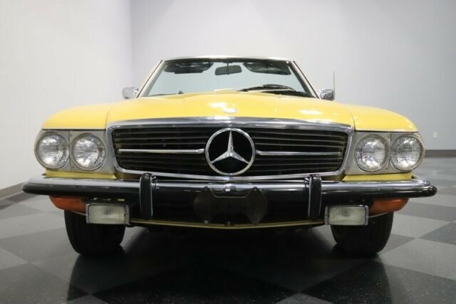 Mercedes-Benz SL-Class 1973 image number 29