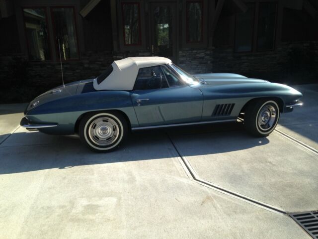 Chevrolet Corvette 1967 image number 18