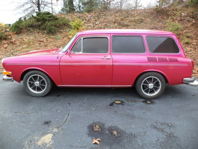 Volkswagen Squareback 1971 image number 21