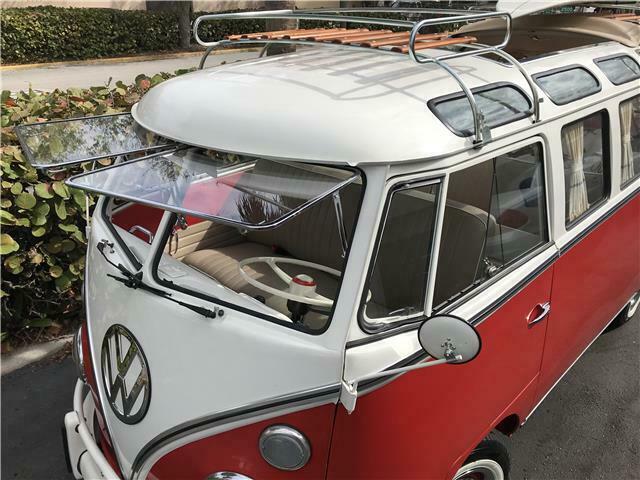 Volkswagen Bus/Vanagon 1971 image number 1