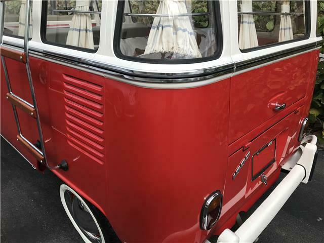 Volkswagen Bus/Vanagon 1971 image number 10