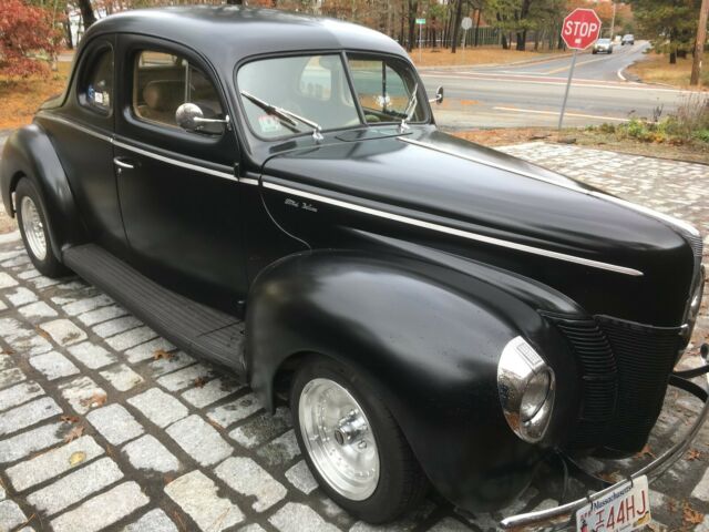 Ford Deluxe 1940 image number 12