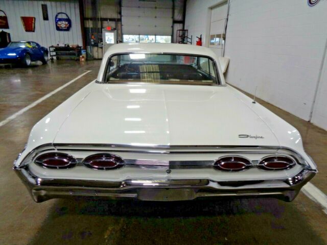 Oldsmobile Starfire 1962 image number 11