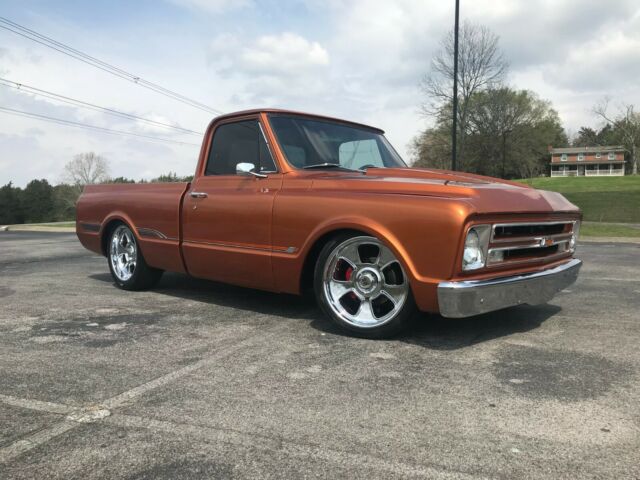 Chevrolet C-10 1967 image number 0