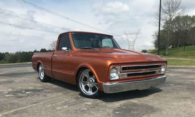 Chevrolet C-10 1967 image number 1