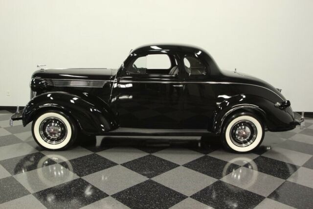 DeSoto Rumble Seat Coupe 1937 image number 2