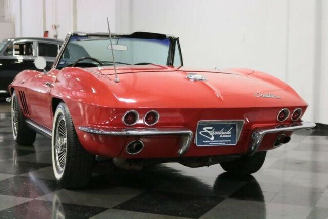 Chevrolet Corvette 1965 image number 10