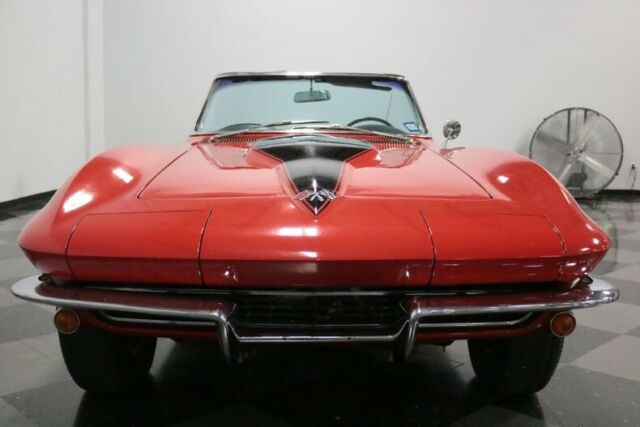 Chevrolet Corvette 1965 image number 19