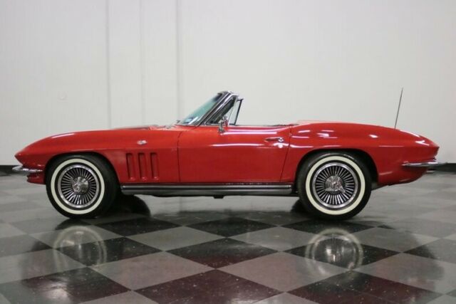 Chevrolet Corvette 1965 image number 31