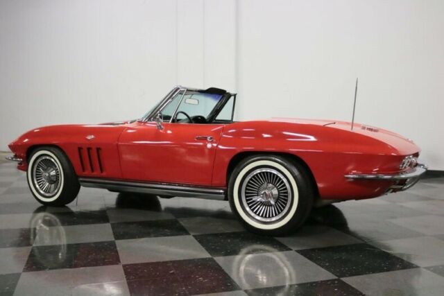 Chevrolet Corvette 1965 image number 32