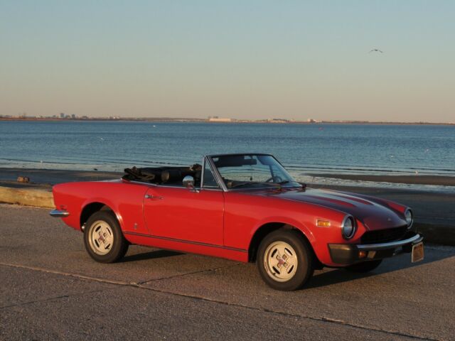 Fiat 124 Spider 1978 image number 2