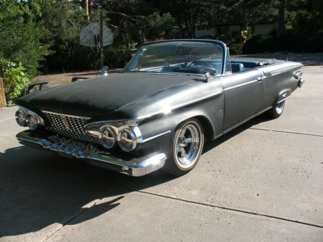 Plymouth Fury 1961 image number 1