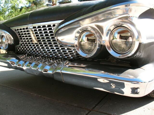 Plymouth Fury 1961 image number 29