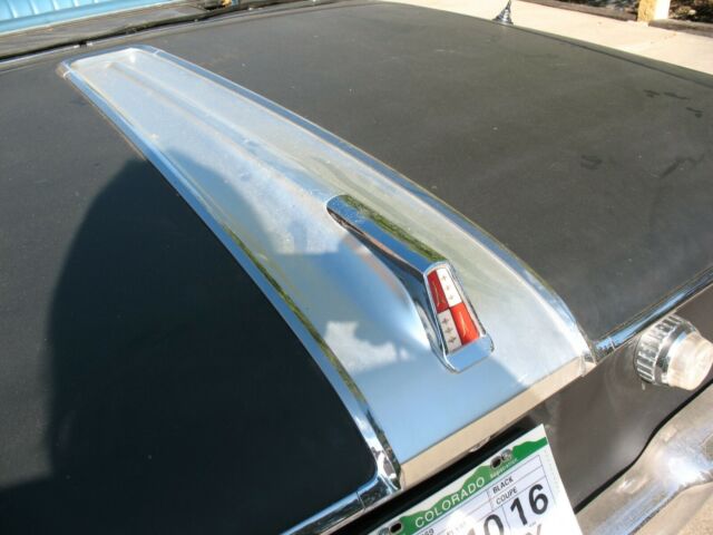 Plymouth Fury 1961 image number 35