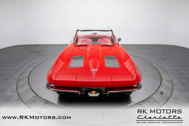 Chevrolet Corvette 1963 image number 21