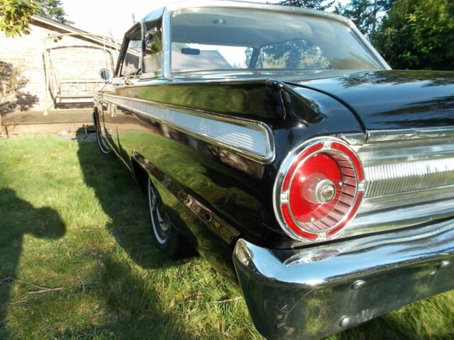 Ford Fairlane 1963 image number 1