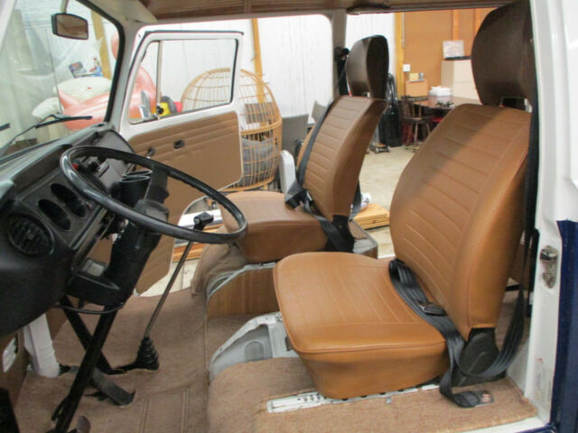 Volkswagen Bus/Vanagon 1978 image number 6