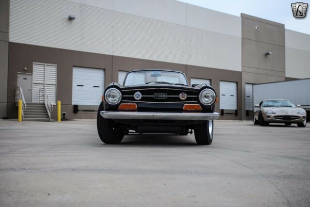 Triumph TR-6 1972 image number 28