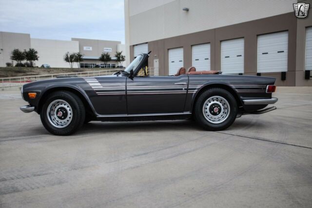 Triumph TR-6 1972 image number 33