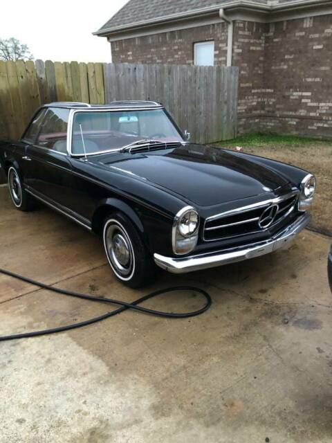 Mercedes-Benz SL-Class 1967 image number 20