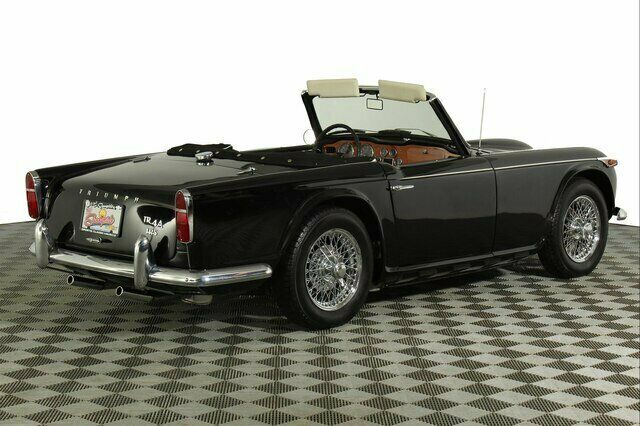 Triumph TR4 1967 image number 12