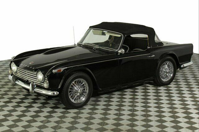 Triumph TR4 1967 image number 2